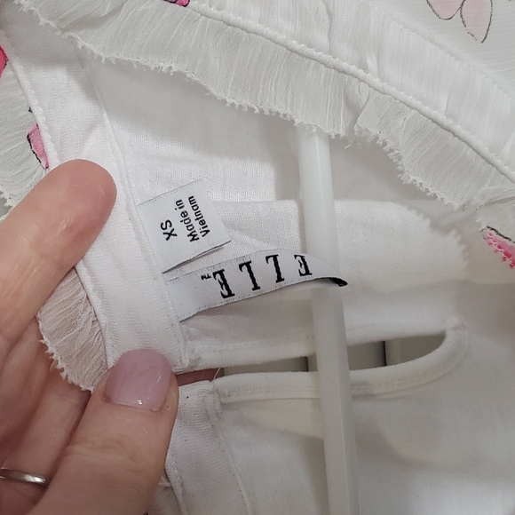 Sleeveless blouse - Picture 4 of 6